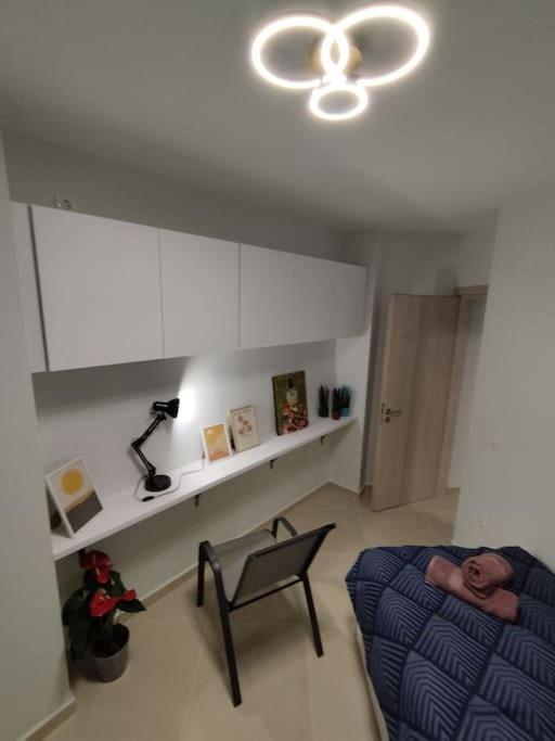Floral 1 - Ground Floor With Courtyard And Private Parking!